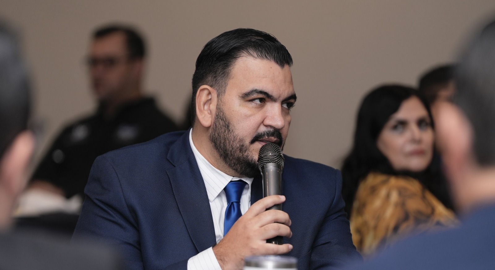 René Escobar sostuvo que la transparencia y el respeto a las normativas son fundamentales para la actuación de funcionarios comprometidos con la gestión pública.